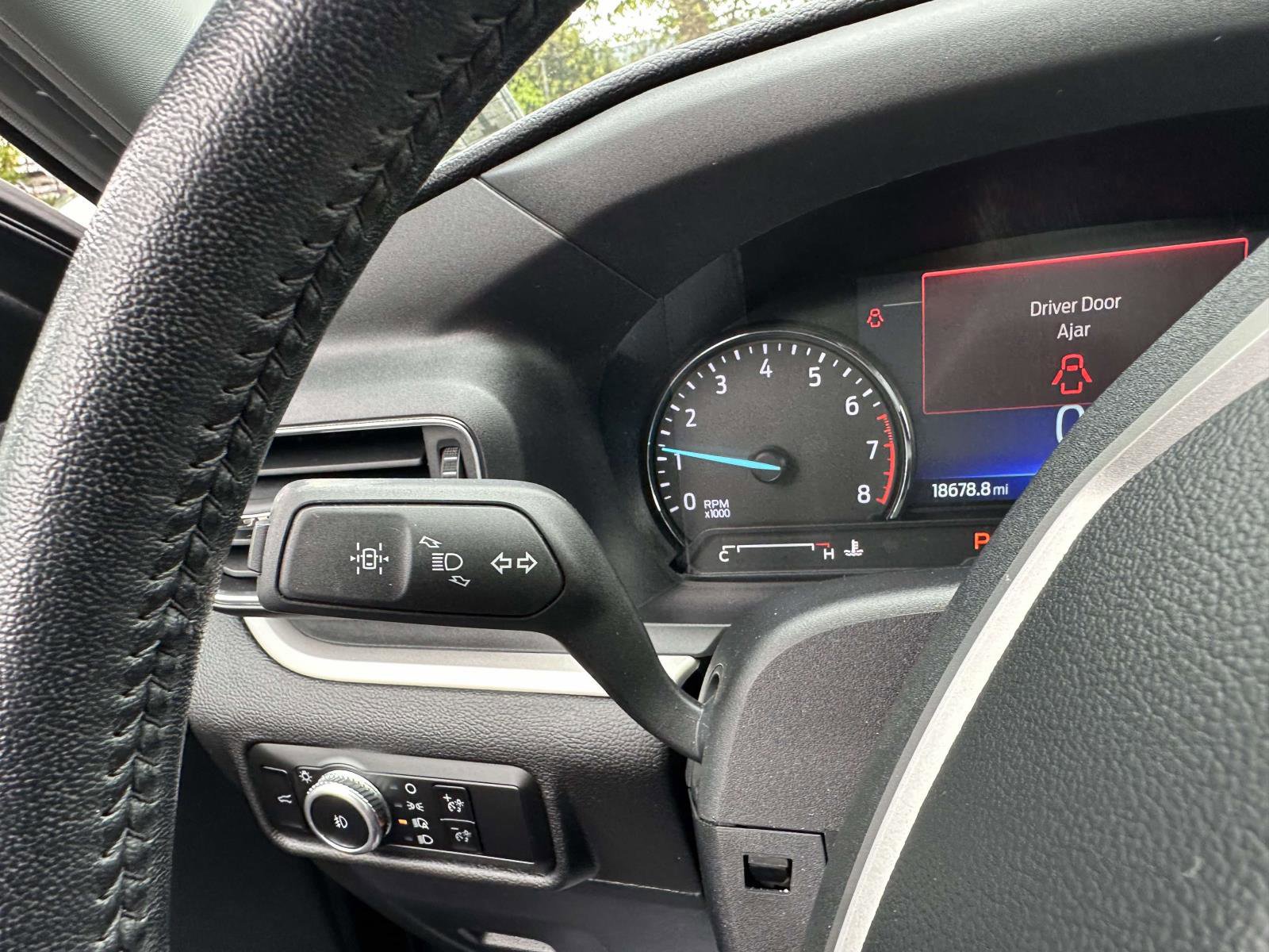 Certified 2022 Ford Explorer XLT w/ Equipment Group 202A AWD/4WD image 30