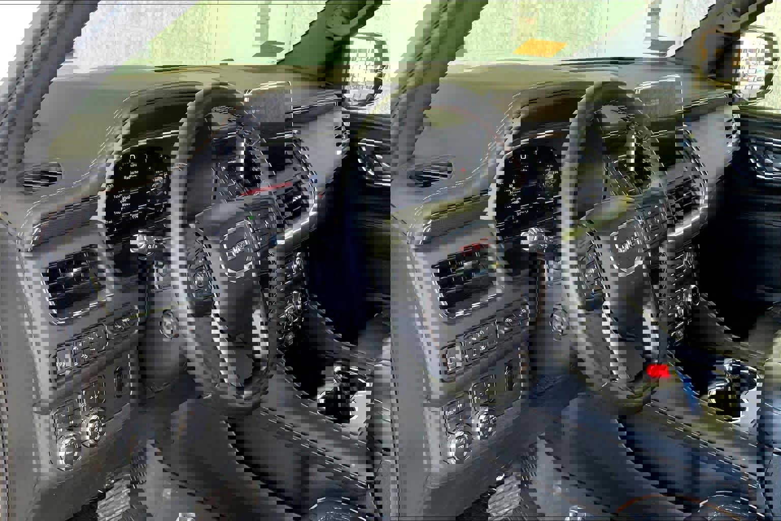 Used 2024 GMC Yukon AT4 w/ AT4 Premium Package image 17