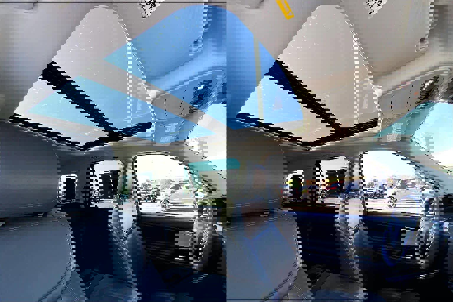 Certified 2025 Ford Expedition Active image 20