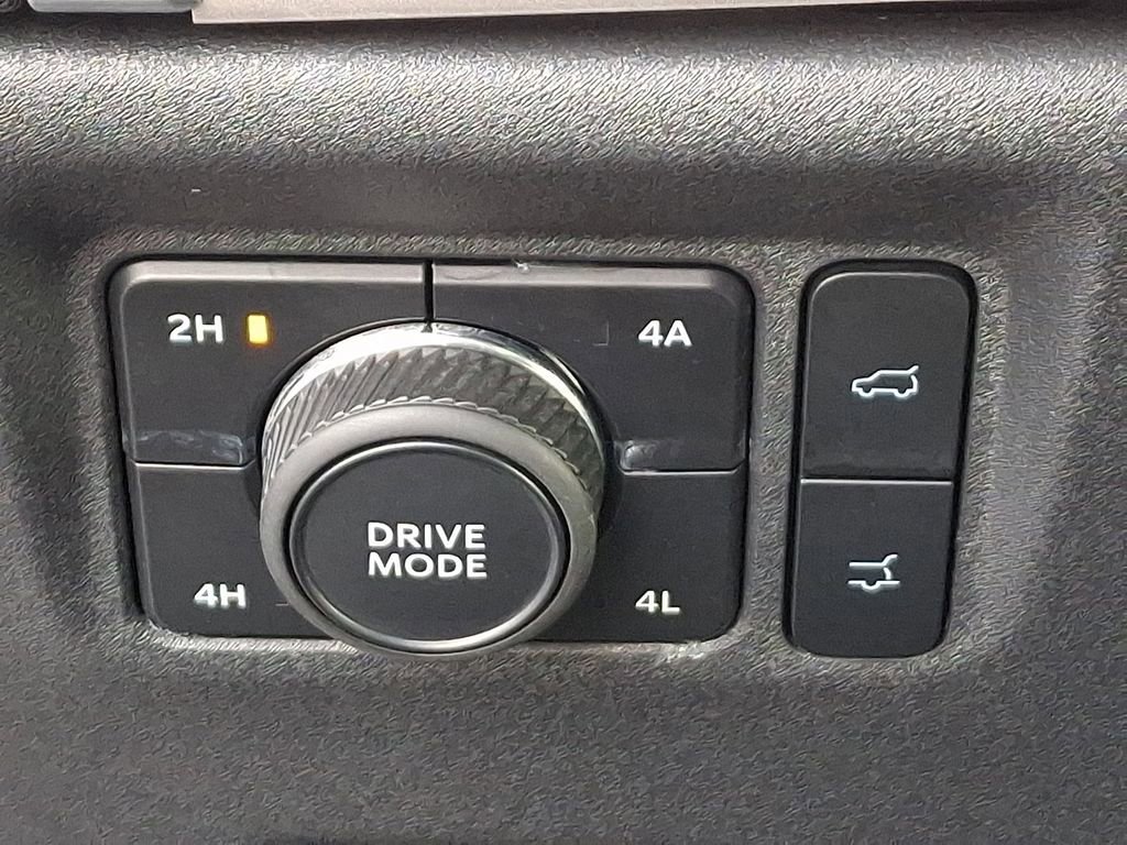 Certified 2025 Ford Expedition Active image 24