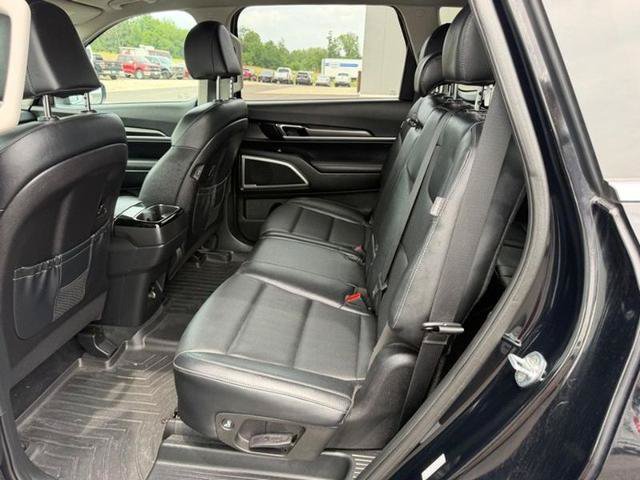 Used 2023 Kia Telluride LX AWD/4WD image 10