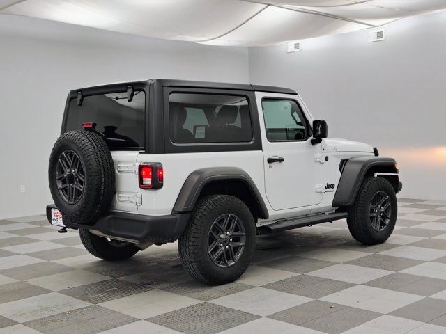 Used 2024 Jeep Wrangler Sport AWD/4WD image 10