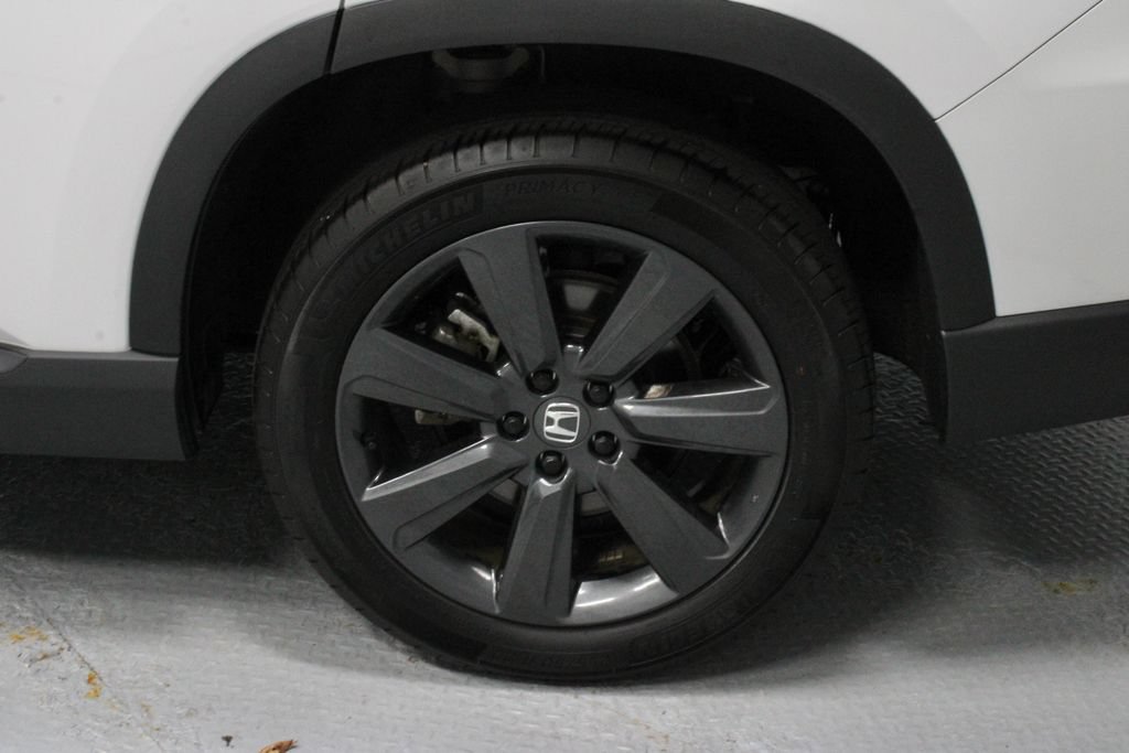 Used 2025 Honda Pilot Sport image 18
