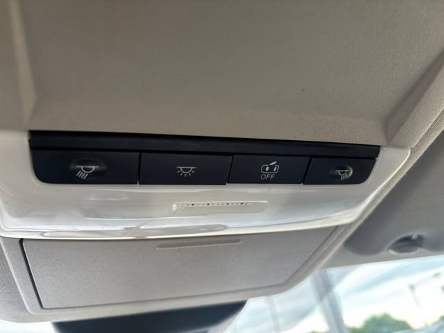 Used 2024 Nissan Sentra SV FWD image 23