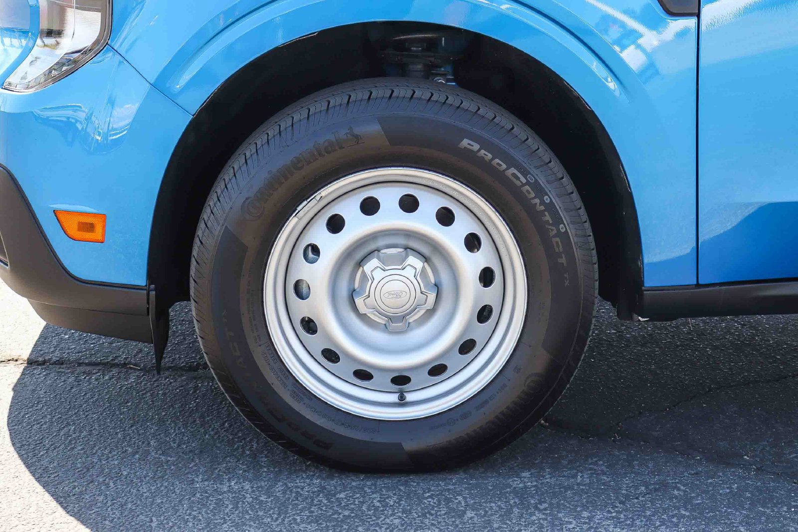 Certified 2025 Ford Maverick XL FWD image 10
