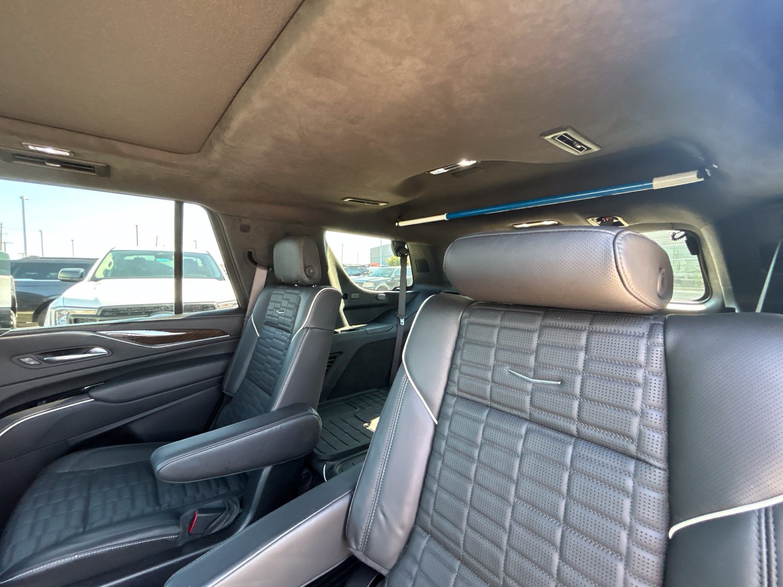 Used 2024 Cadillac Escalade Sport Platinum w/ LPO, ONYX Package AWD/4WD image 28