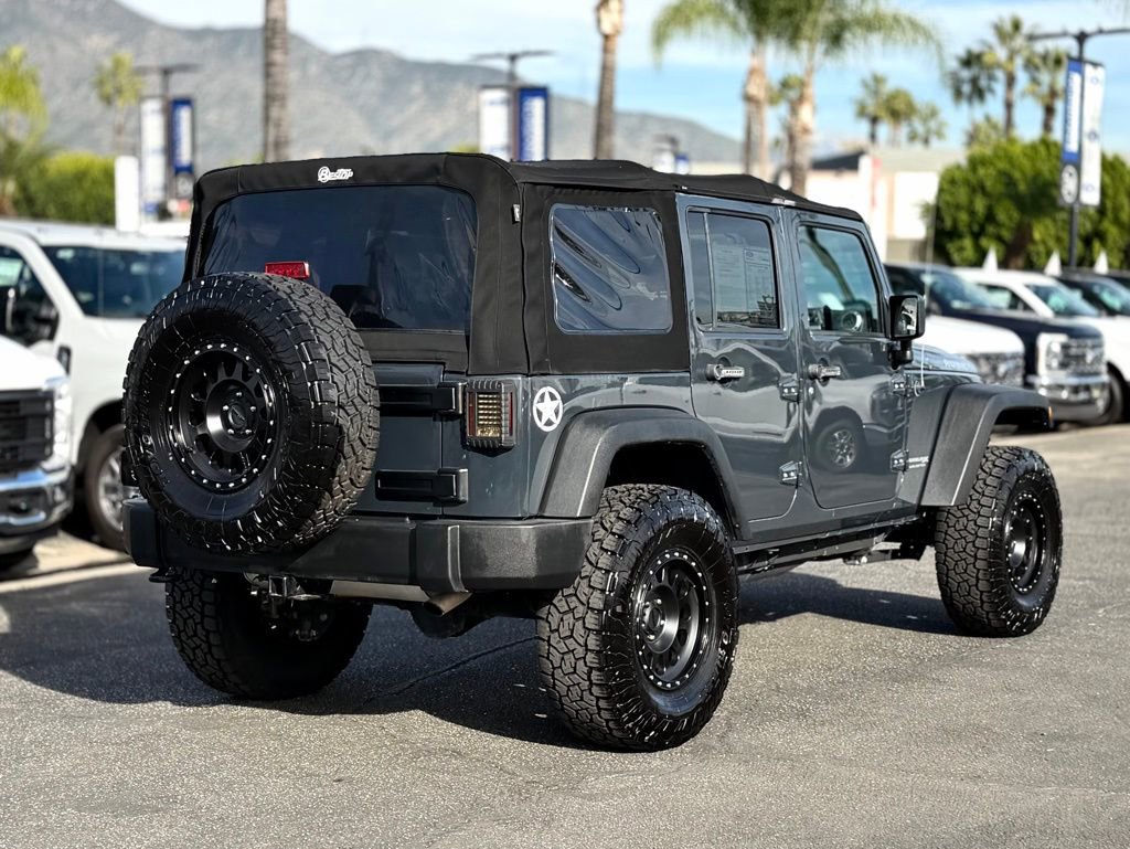 Used 2018 Jeep Wrangler Unlimited Rubicon w/ Connectivity Group image 10