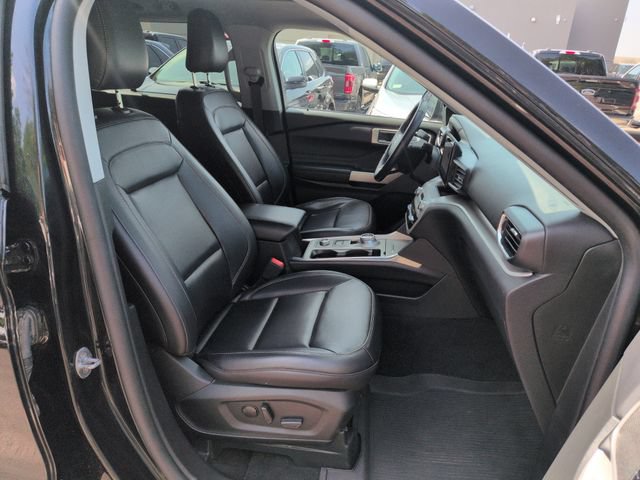 Certified 2023 Ford Explorer XLT w/ Equipment Group 202A AWD/4WD image 16