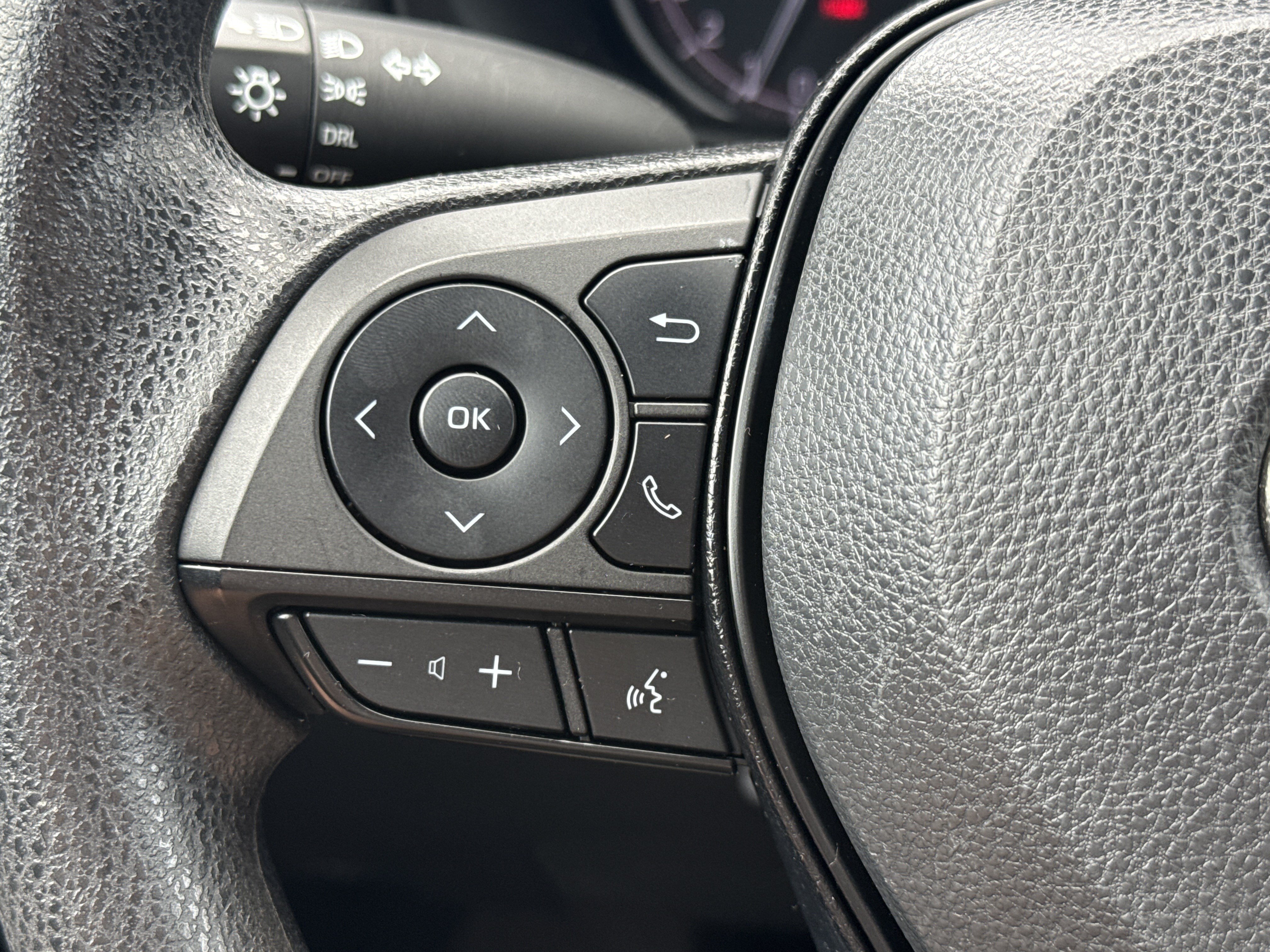 Used 2023 Toyota RAV4 LE AWD/4WD image 16