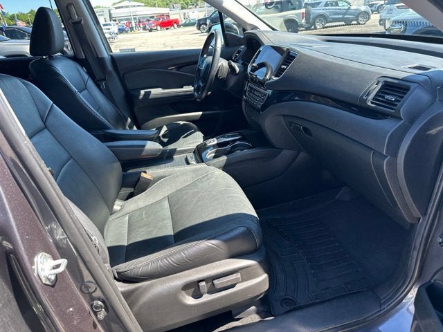 Used 2021 Honda Pilot Touring image 13