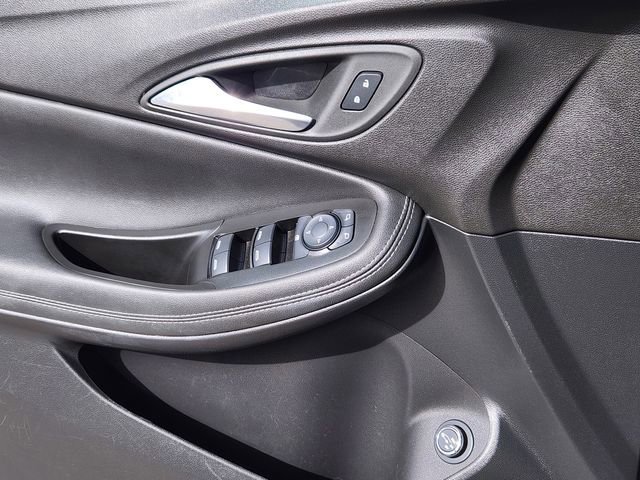 Used 2023 Buick Encore GX Select image 12