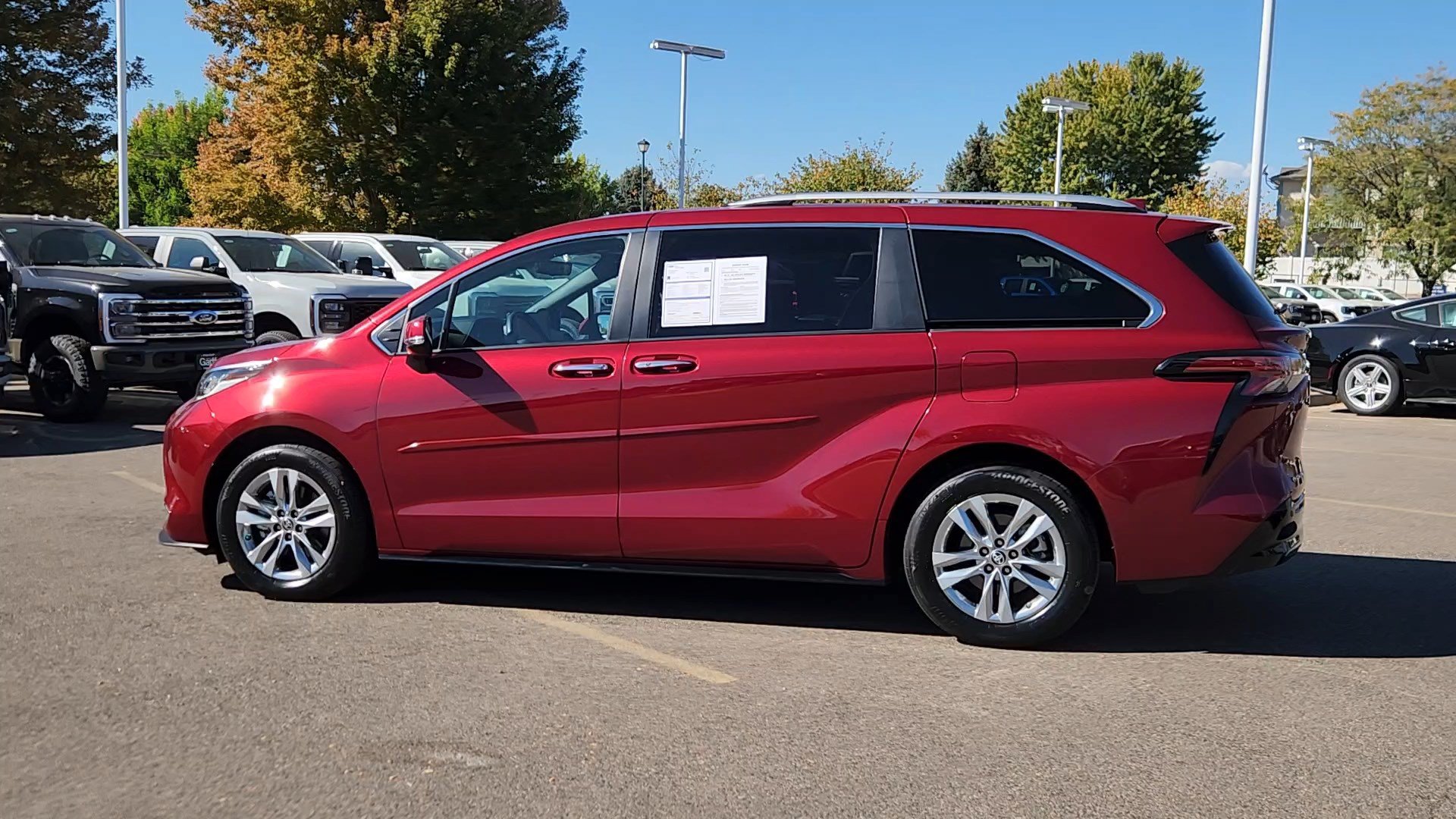 Used 2025 Toyota Sienna Limited AWD/4WD image 22