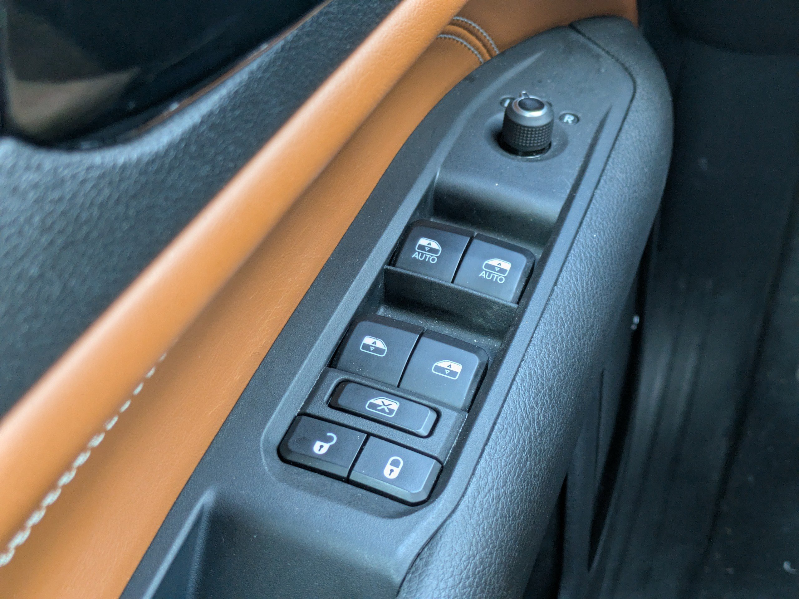 Used 2024 Jeep Compass Limited w/ Elite Group AWD/4WD image 19