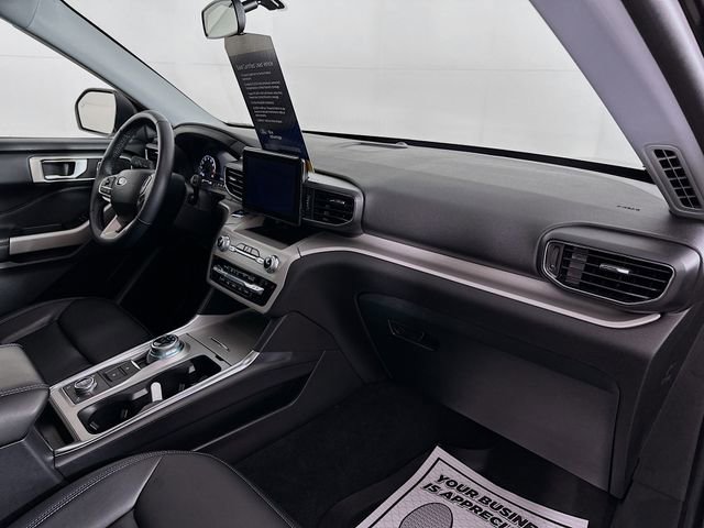 Certified 2023 Ford Explorer XLT w/ Equipment Group 202A image 38