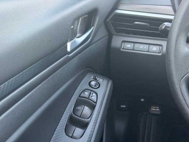 Used 2025 Nissan Altima 2.5 SV FWD image 19