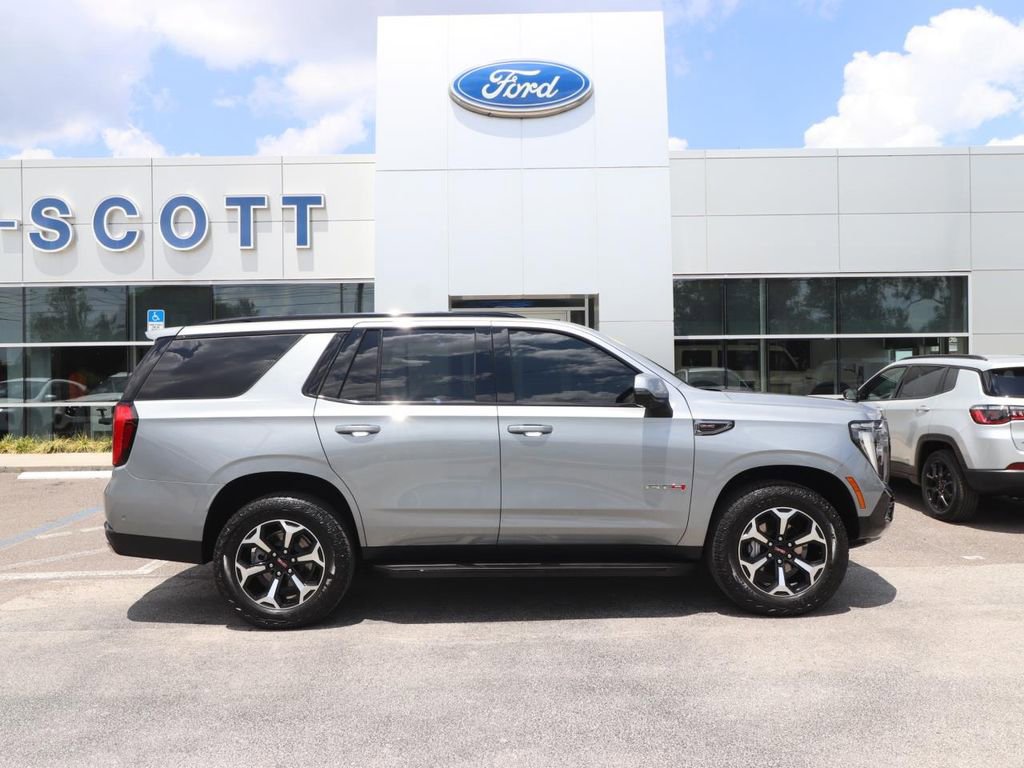 Used 2025 GMC Yukon AT4 AWD/4WD image 18