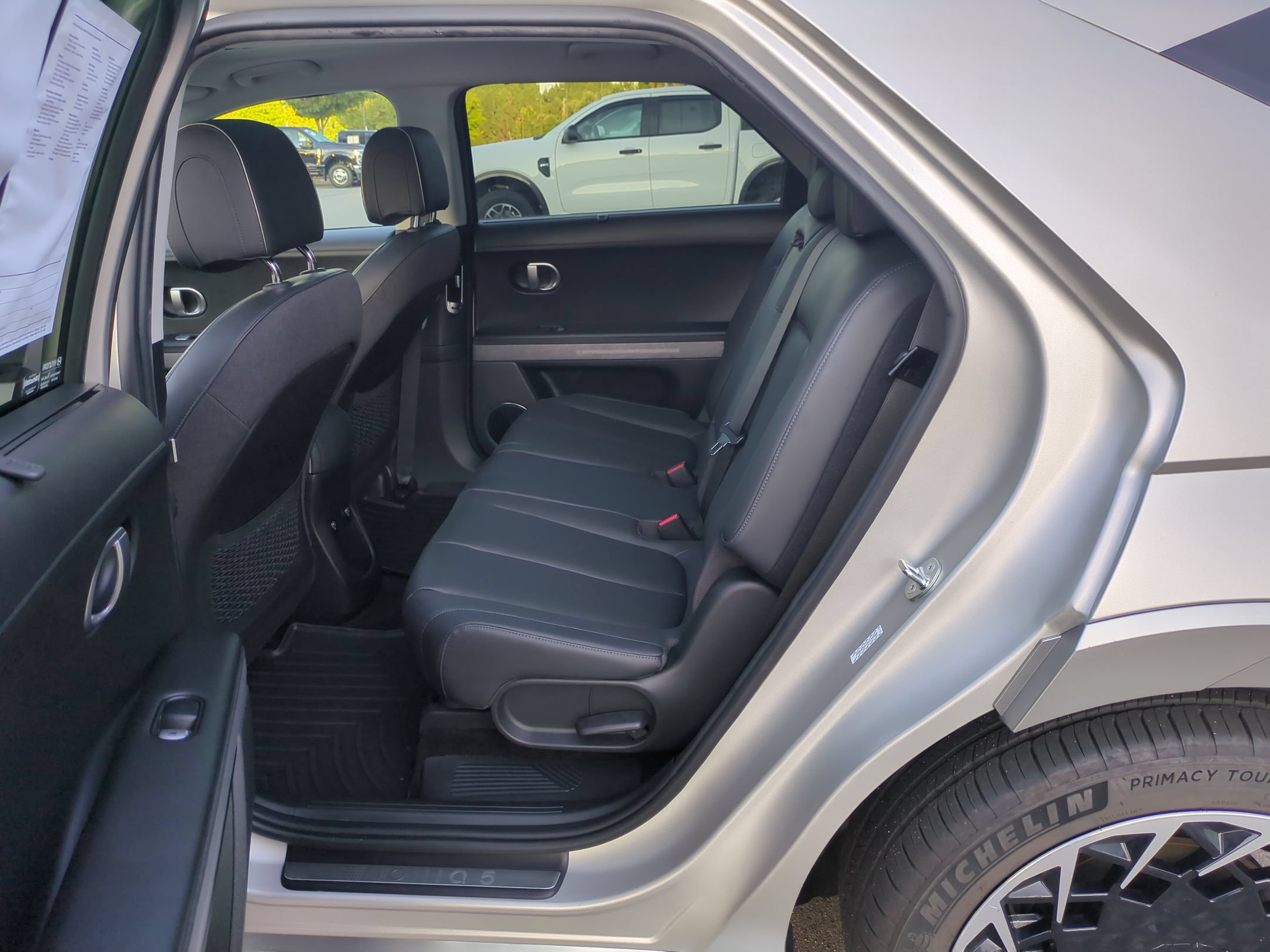 Used 2023 Hyundai Ioniq 5 Limited w/ Cargo Package AWD/4WD image 29