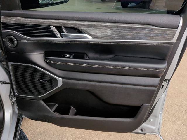 Used 2022 Jeep Wagoneer Series II RWD image 19