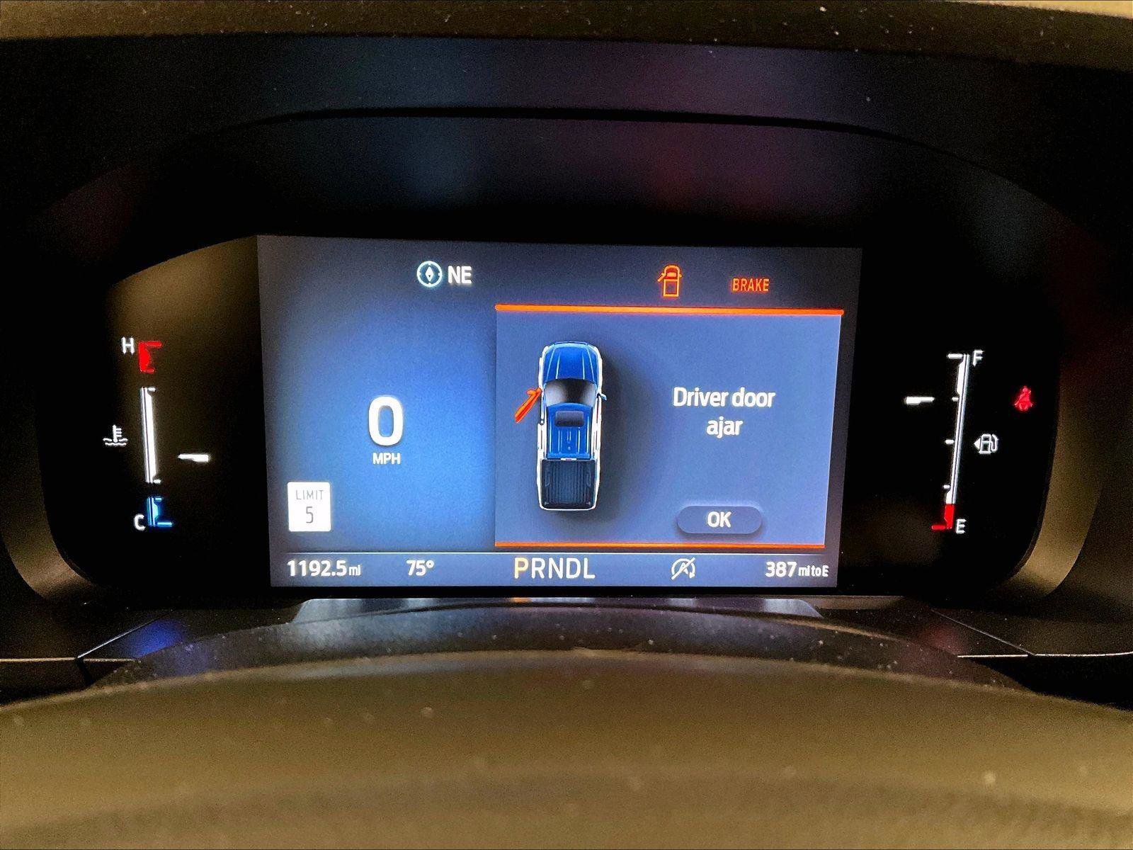 Certified 2025 Ford Maverick Lariat w/ Black Appearance Package image 19