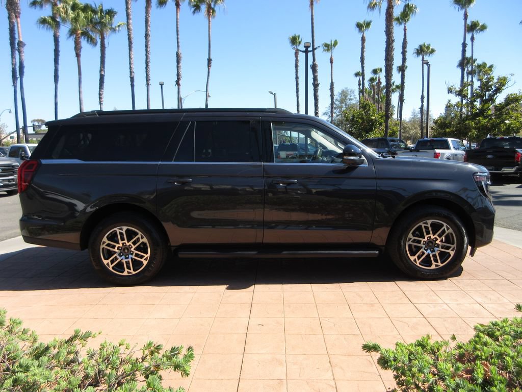 Certified 2025 Ford Expedition Max Active RWD image 5
