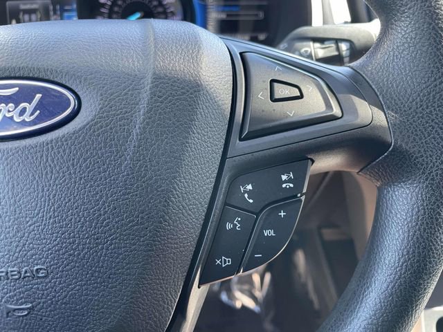 Certified 2022 Ford Edge SE w/ Black Appearance Package image 16