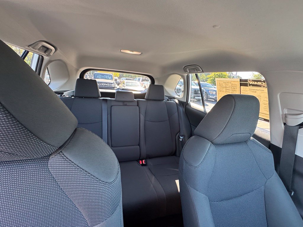 Used 2024 Toyota RAV4 LE FWD image 31