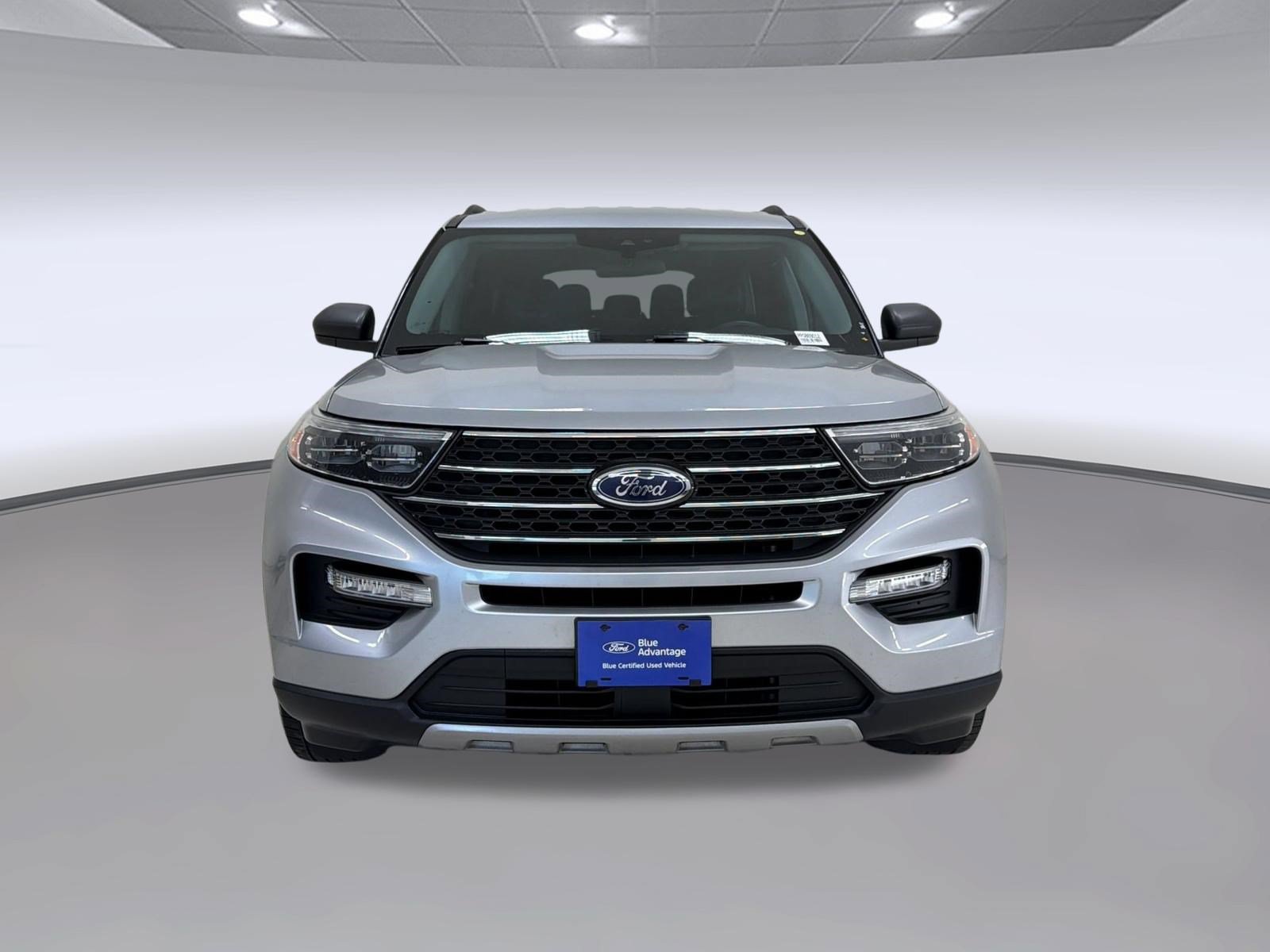 Certified 2023 Ford Explorer XLT w/ Equipment Group 202A RWD image 6