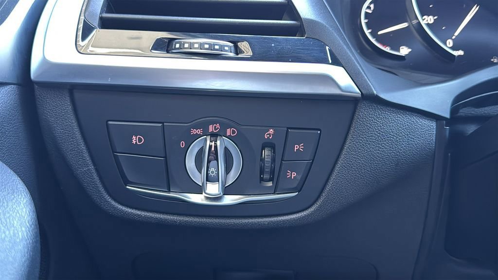 Used 2021 BMW X3 sDrive30i w/ Convenience Package image 17