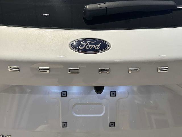 Certified 2025 Ford Escape Platinum AWD/4WD image 30