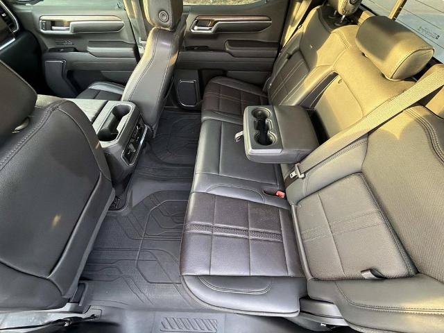 Used 2022 Chevrolet Silverado 1500 High Country w/ High Country Premium Package AWD/4WD image 4
