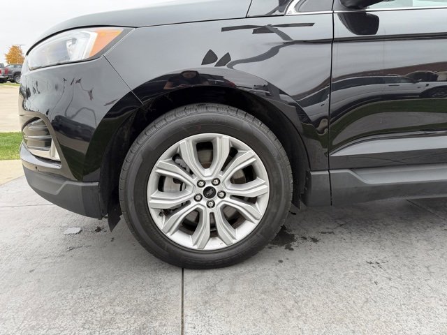 Certified 2023 Ford Edge Titanium image 4