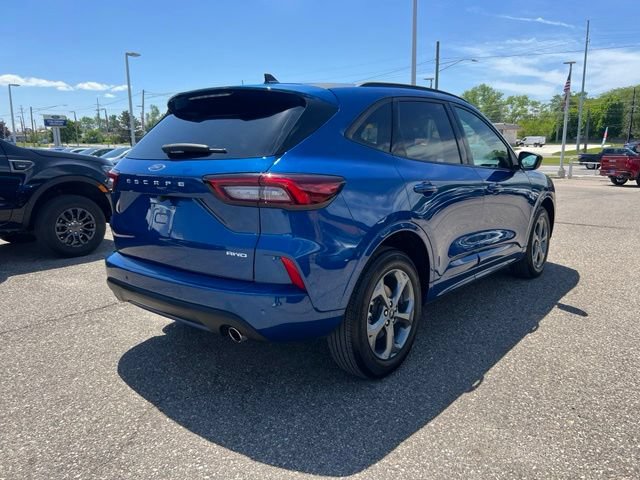 Certified 2023 Ford Escape ST-Line w/ Tech Pack #1 AWD/4WD image 4