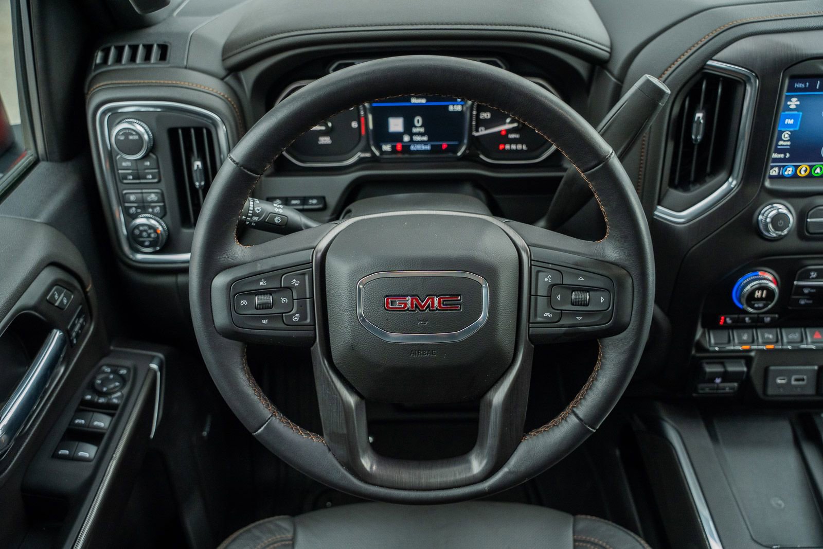 Used 2022 GMC Sierra 2500 AT4 w/ AT4 Premium Plus Package AWD/4WD image 45