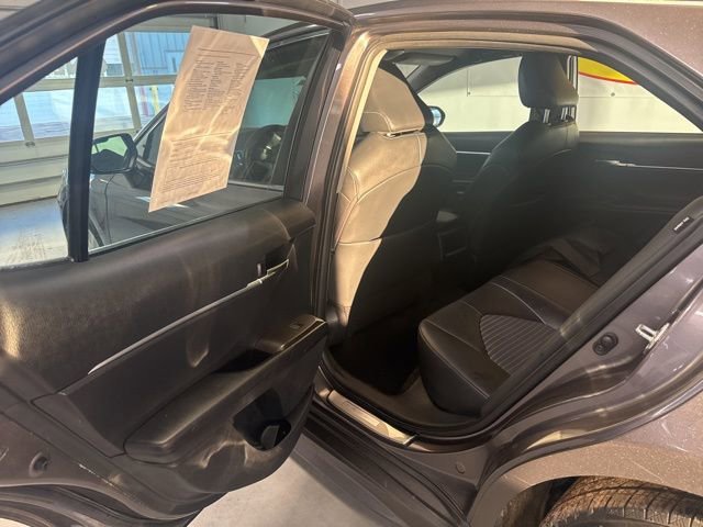 Used 2023 Toyota Camry SE FWD image 9