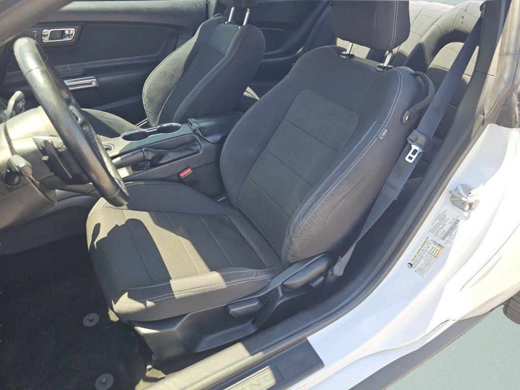 Certified 2017 Ford Mustang Coupe RWD image 6