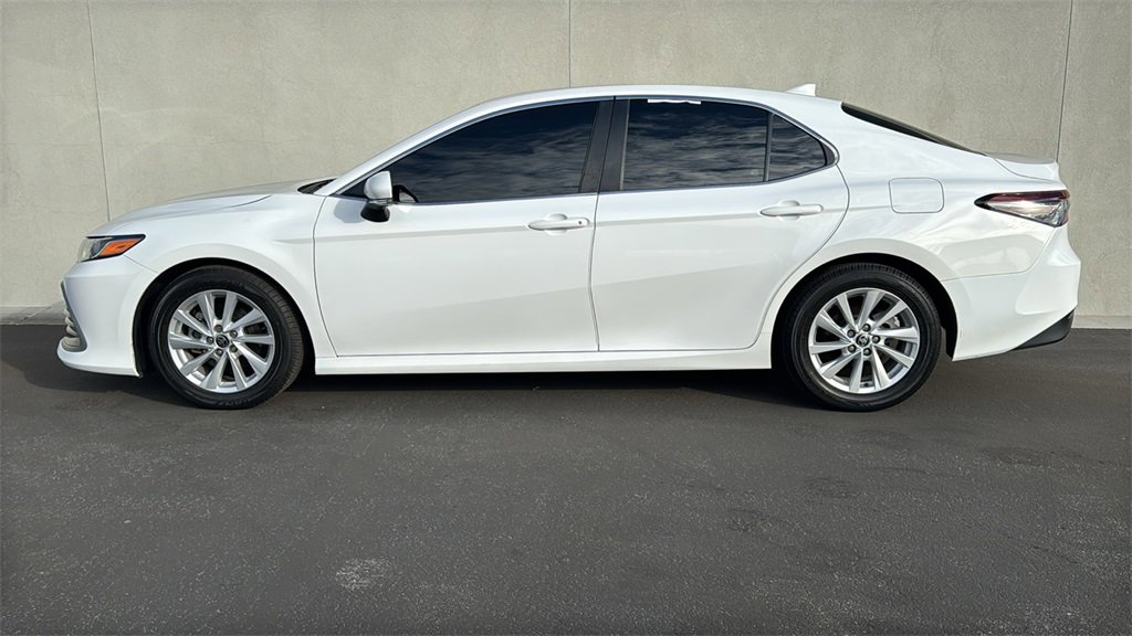 Used 2023 Toyota Camry LE image 5