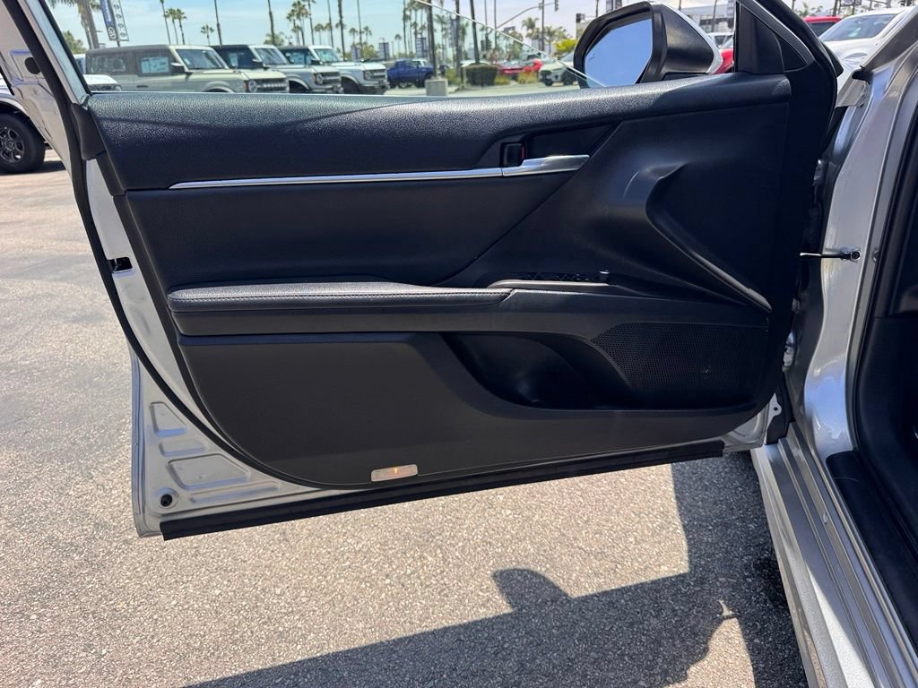 Used 2023 Toyota Camry XSE FWD image 15