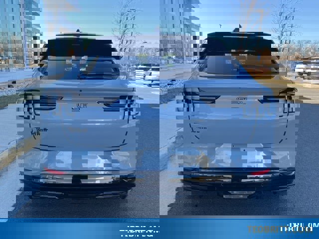 Certified 2025 Ford Mustang Mach-E GT image 4