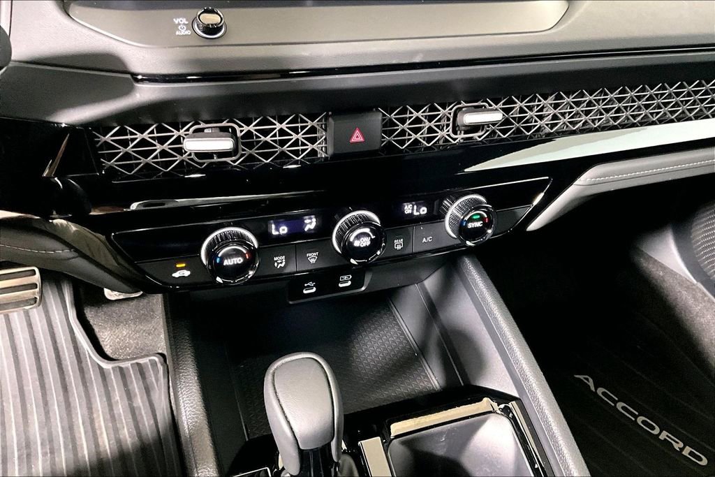 Used 2024 Honda Accord Sport image 25