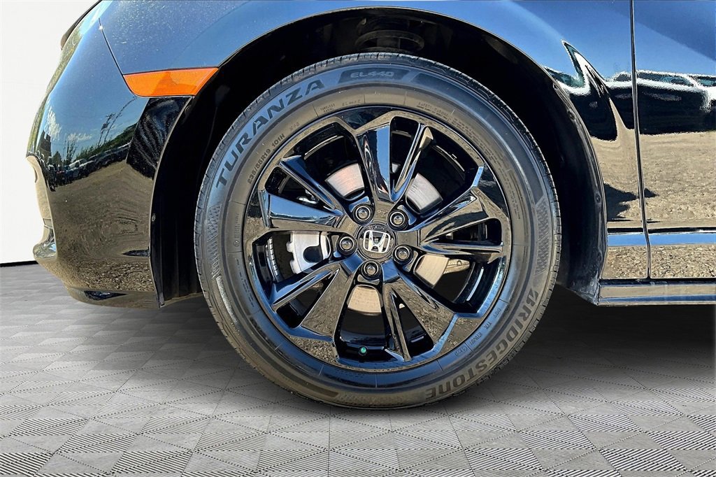 Used 2024 Honda Odyssey Sport image 11