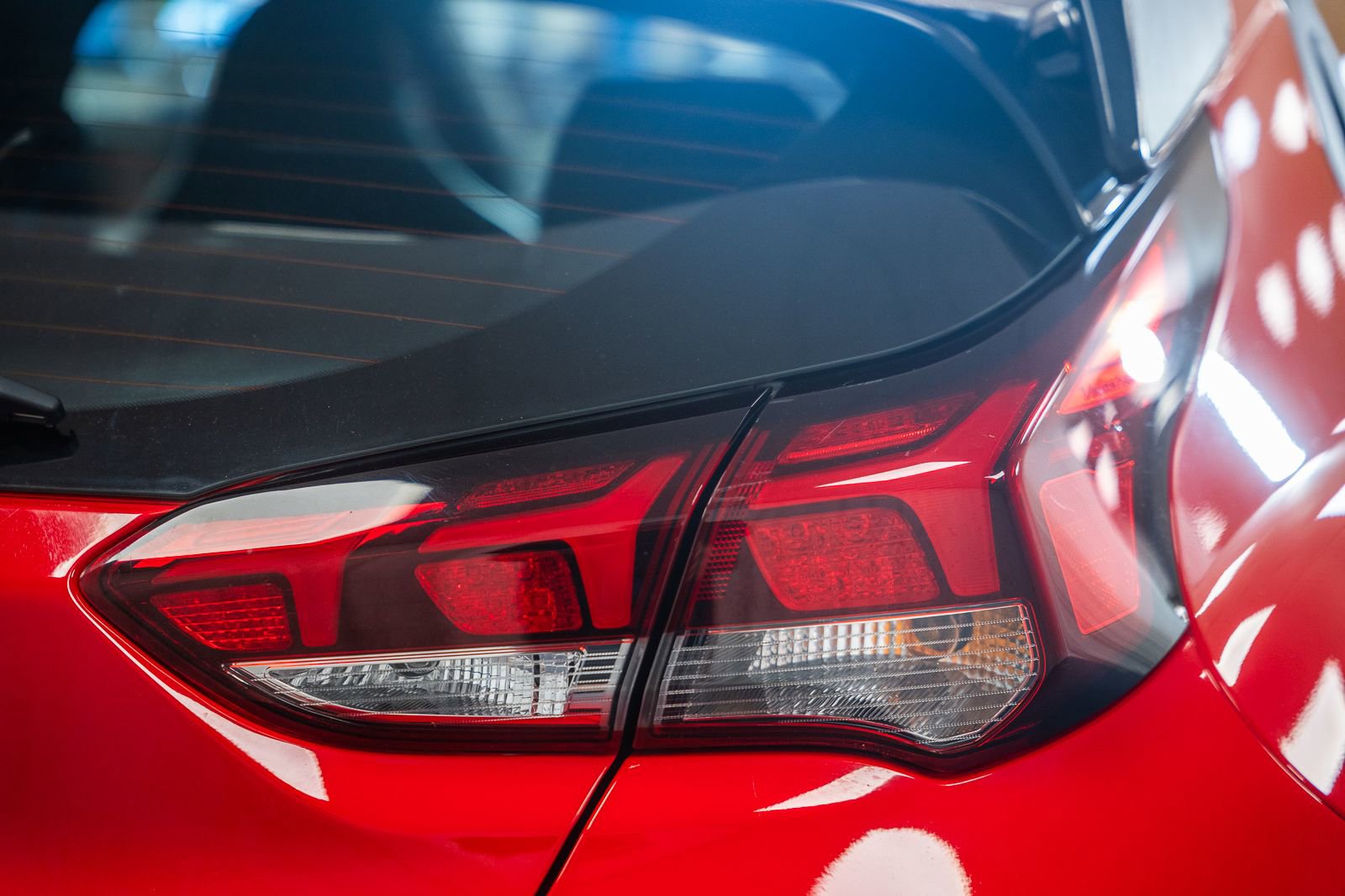 Used 2021 Hyundai Veloster N FWD image 7