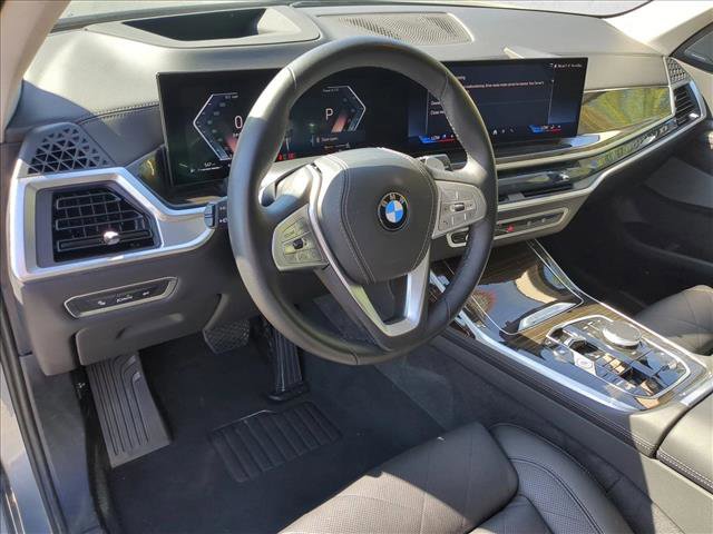 Used 2024 BMW X7 xDrive40i image 10