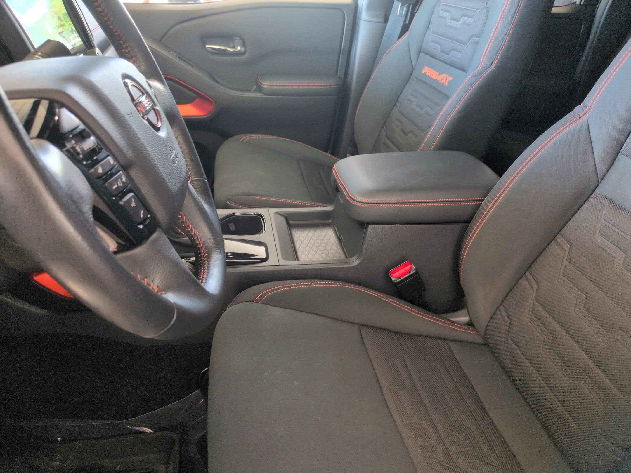 Used 2023 Nissan Frontier PRO-4X w/ Technology Package AWD/4WD image 16