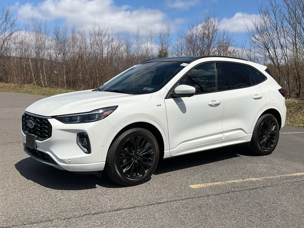Certified 2023 Ford Escape ST-Line Elite w/ Premium Technology Package AWD/4WD image 31