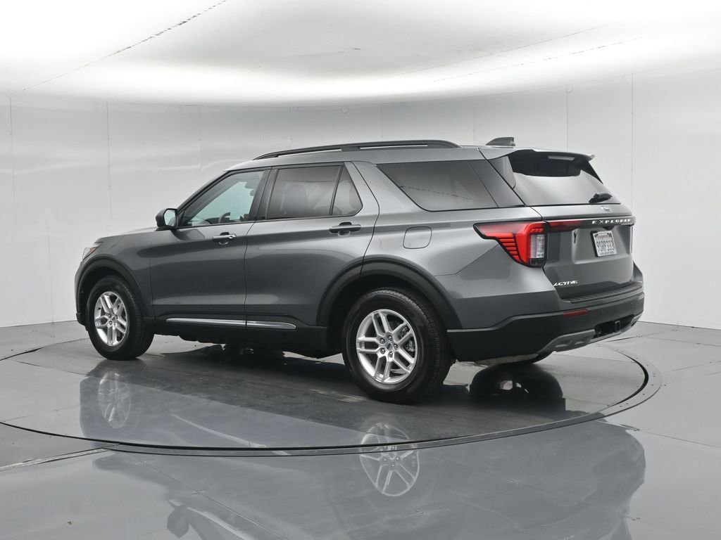Certified 2025 Ford Explorer Active w/ Active Comfort Package RWD image 7