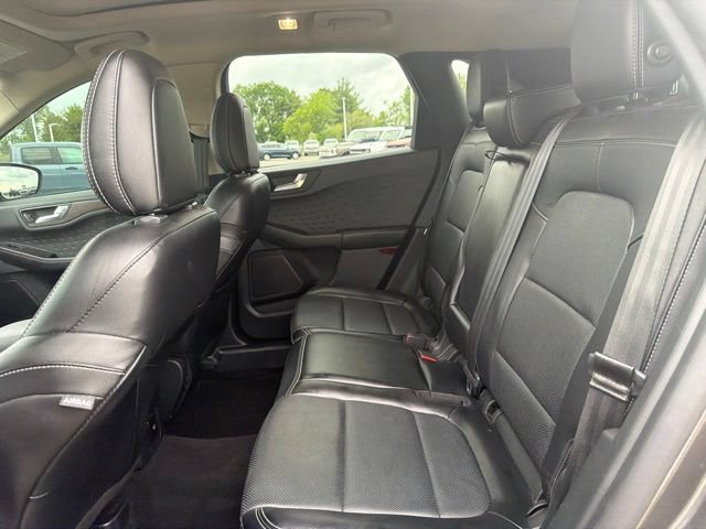 Certified 2020 Ford Escape Titanium w/ Titanium Premium Package 2.0 AWD/4WD image 16