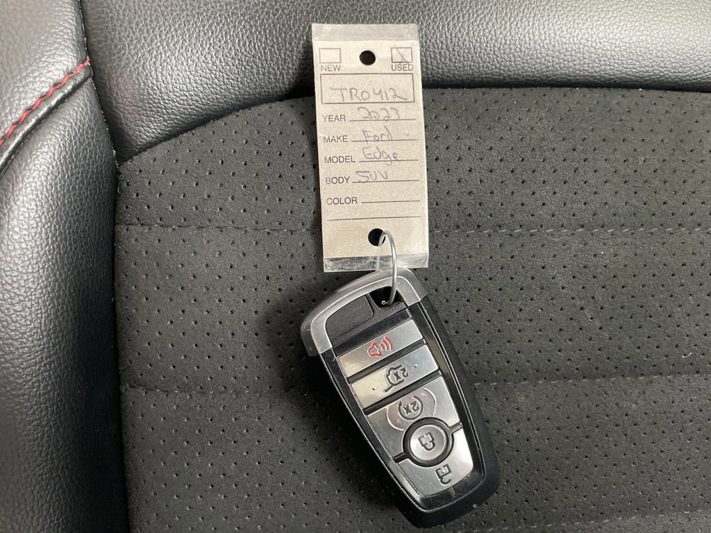 Certified 2023 Ford Edge ST-Line w/ Class II Trailer Tow Package image 35