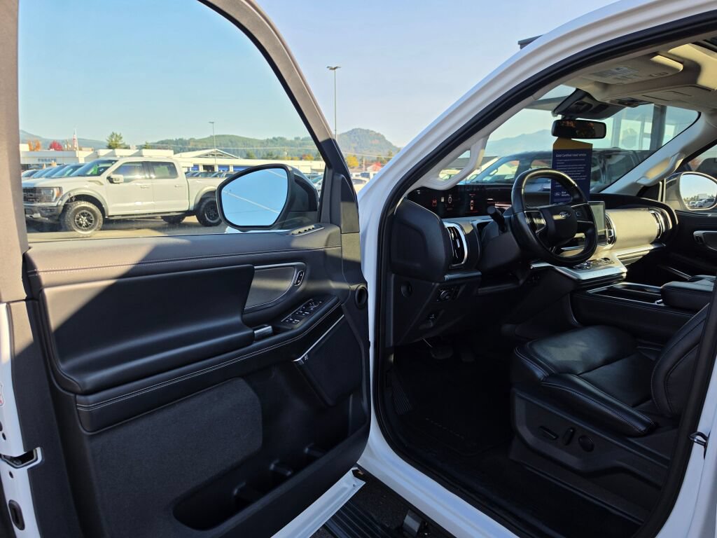 Certified 2025 Ford Expedition Max Platinum AWD/4WD image 15