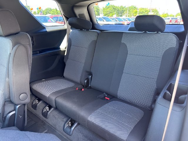 Used 2023 Chevrolet Traverse LT w/ LPO, Floor Liner Package AWD/4WD image 8