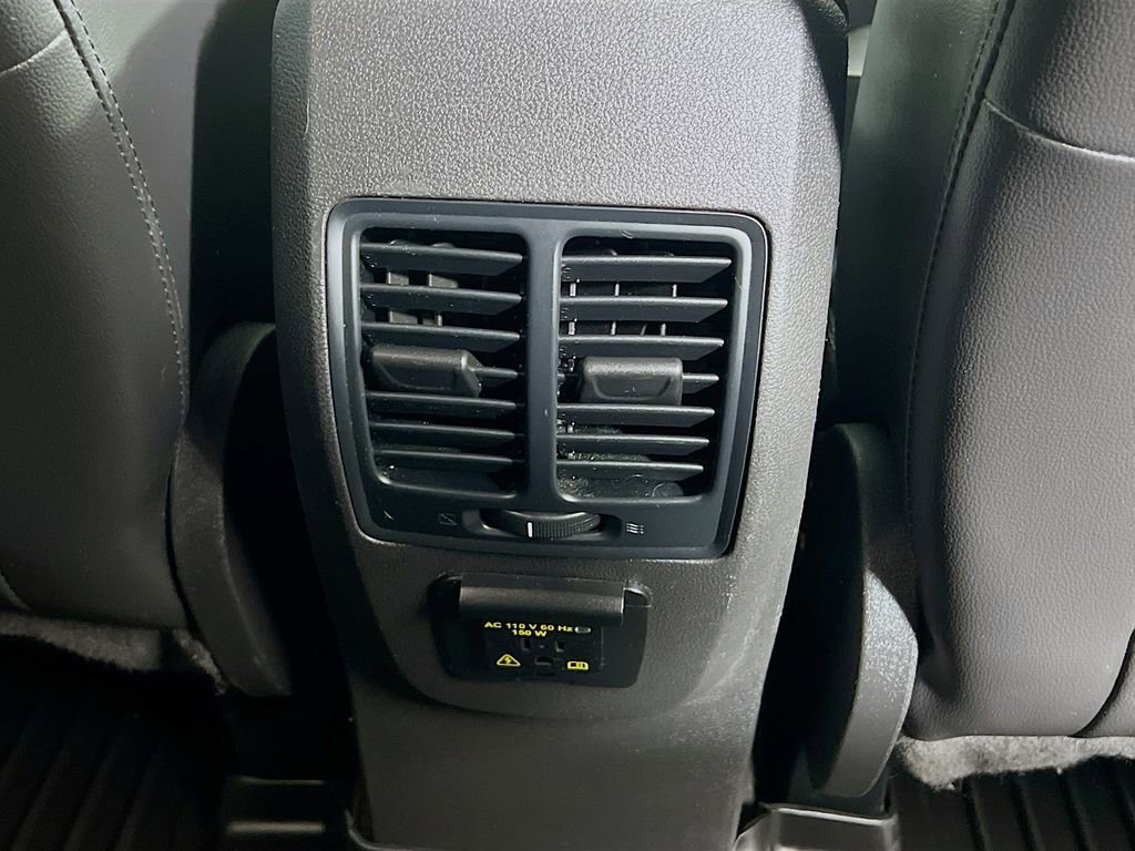Certified 2019 Ford Escape Titanium AWD/4WD image 32